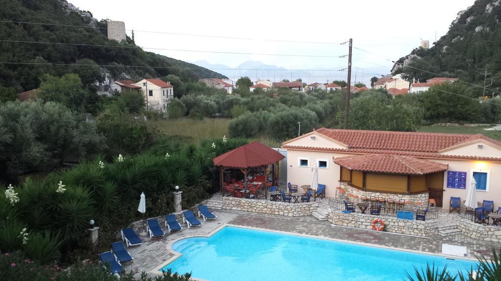 Hotel Nostos Frikes 외부 사진