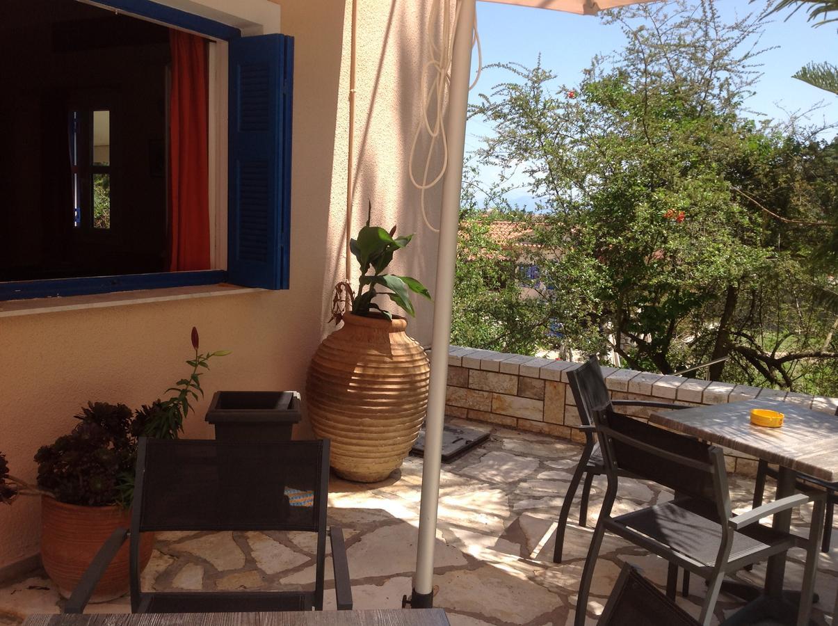 Hotel Nostos Frikes 외부 사진